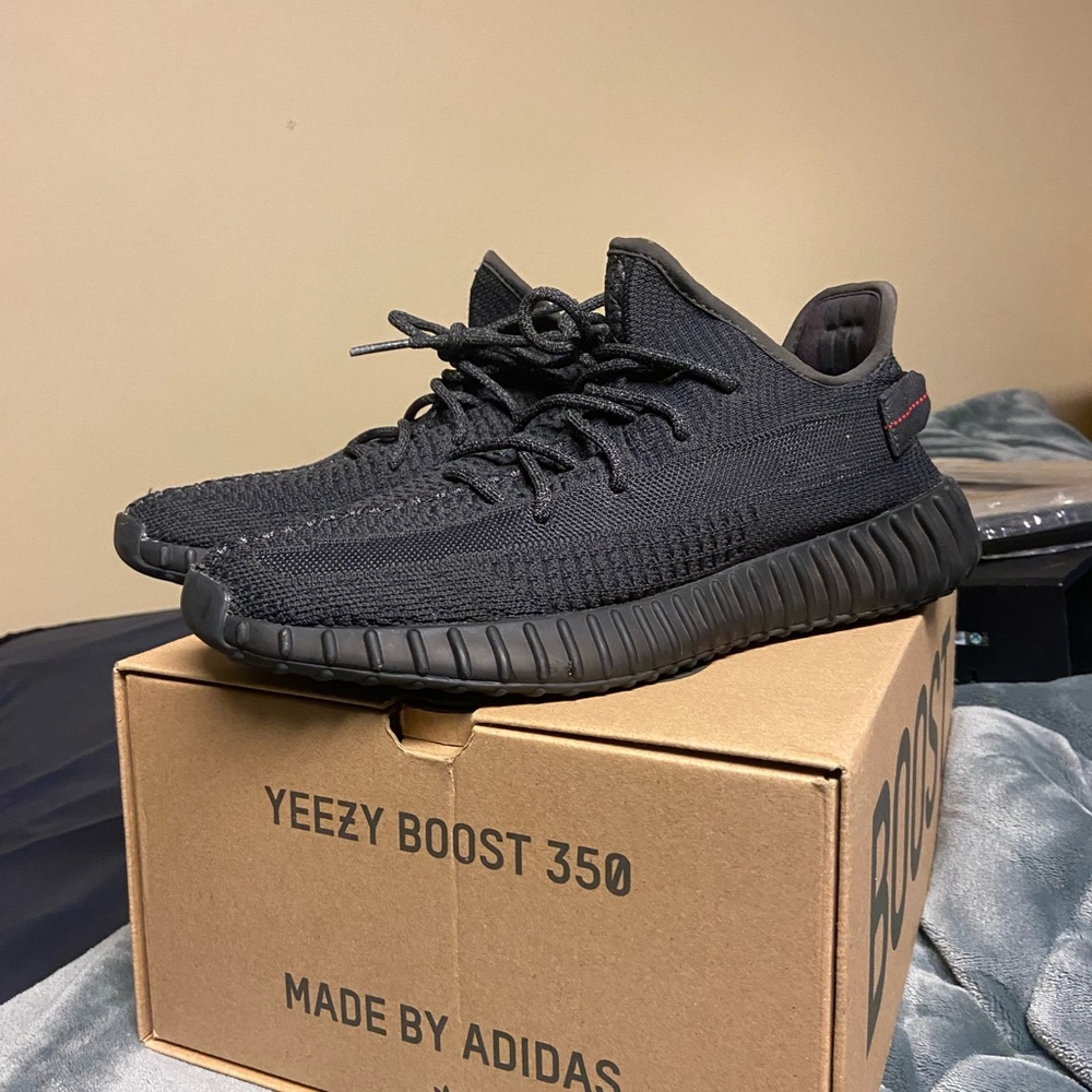 Yeezy 350 v2